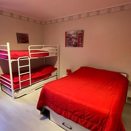 Hotel Le Bambi Baume-les-Dames Kültér fotó