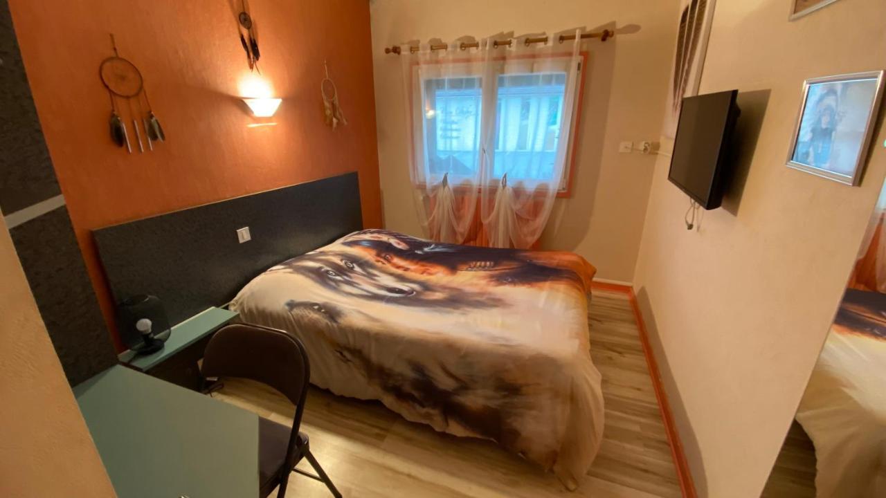 Hotel Le Bambi Baume-les-Dames Kültér fotó