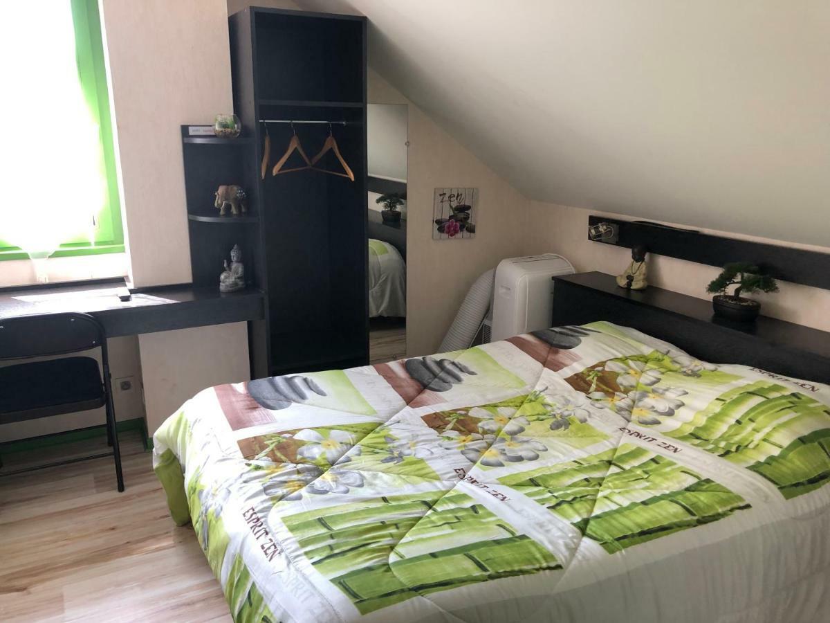 Hotel Le Bambi Baume-les-Dames Kültér fotó